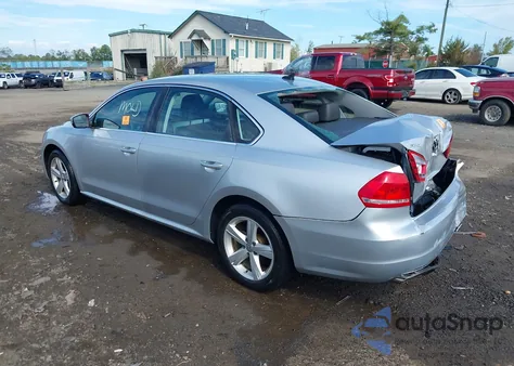 2013 Volkswagen Passat 2.0L Tdi Se z USA, uszkodzony, nr VIN 1VWBN7A38DC127186